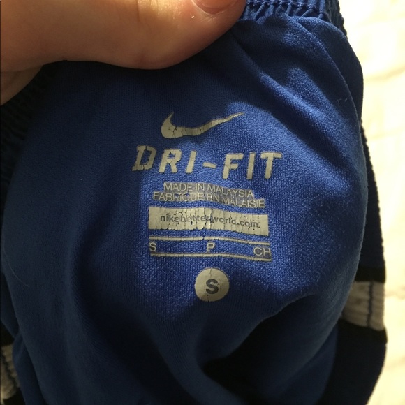 Nike athletic shorts - Picture 2 of 2